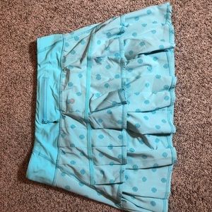 Lululemon skirt size 6